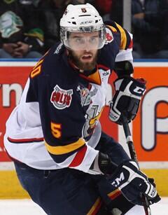 Det här är alltså Aaron Ekblad och han ska lira JVM för Kanada, han är född 1996.. Ser så ut också haha 😁