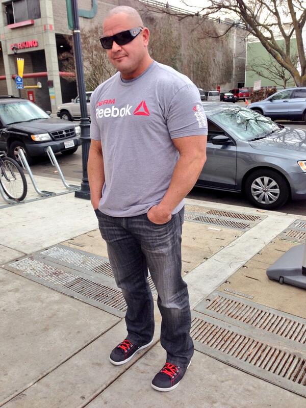 cerca Empuje hacia abajo Préstamo de dinero Mark Bell on Twitter: "Taking the Reebok Power Shoe to the streets.  #ReebokPowerShoe #Reebok http://t.co/OOXzoGPUKE" / Twitter