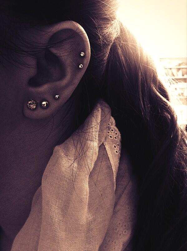 postpiercingg's tweet photo. #earpiercing http://t.co/6TgRC3ycwS