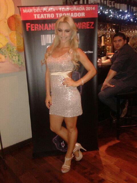 SofiMacaggi's tweet photo. Gracias #ibroo y @micheluzzi por el look de la presentacion de Copycat!!!!! http://t.co/BrnEnnExim