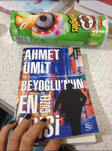 Tamam yaa ikiniz bana yetersiniz :) Pringles veee Beyoğlu'nun En Güzel Abisi