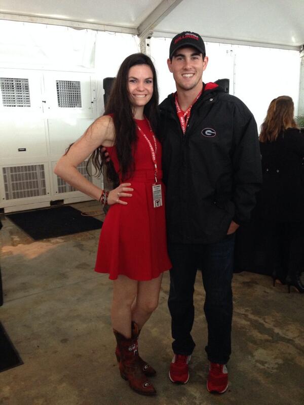 Jblanton2's tweet photo. Awesome day yesterday wThomas and @JDanielRhodes! Met @DALEEARNHARDT8 & @aaronmurray11 but, sorry my DAWGS lost! http://t.co/pwUwqsgB73