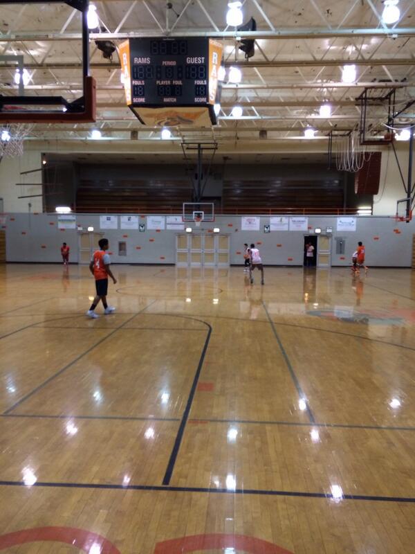 SeanKennedy80's tweet image. Morning practice when it is a blizzard outside. #WorkUntil