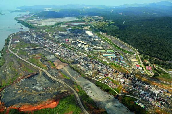 KHLConstruction's tweet image. Panama Canal contractors threaten to suspend work, request US$1.6bn to continue #construction: bit.ly/1a38fSc