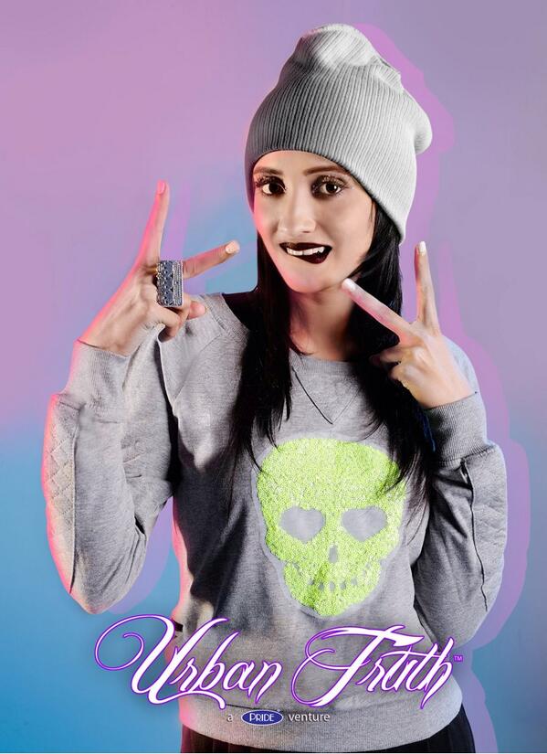 UrbanTruthBDesh's tweet photo. Beanies in the winter, functional and thug4lyfe #basic #ratchet #streetstyle #dhakawinter #trendy http://t.co/RVIVNyxIp1