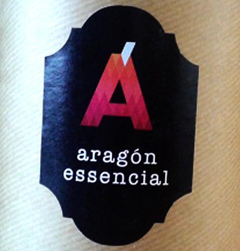 aragonturismo's tweet photo. Los 15 finalistas del concurso #SoñasteAragon disfrutarán de un lote "#Aragón essencial" http://t.co/5BdR0B8zDA  Mmmm http://t.co/SgVSMiTCkh