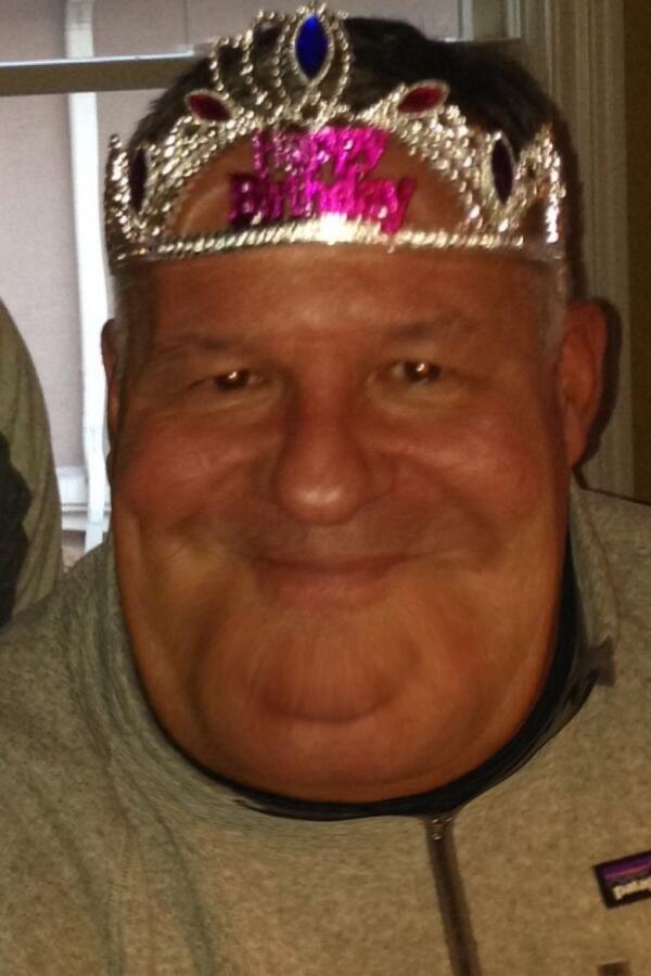 dondo129's tweet photo. My brother Cub, the Queen! http://t.co/0nJjlOhfSM