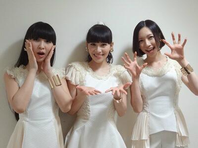 Perfume_Staff's tweet photo. 「第64回NHK紅白歌合戦」ご覧頂きました皆さま、ありがとうございました！新年まであと5分のところでパチリ！昨年最後の1枚でした！本年もPerfumeをよろしくお願いします！ #prfm #perfume_um #NHK紅白 http://t.co/LIKdFfcB3u