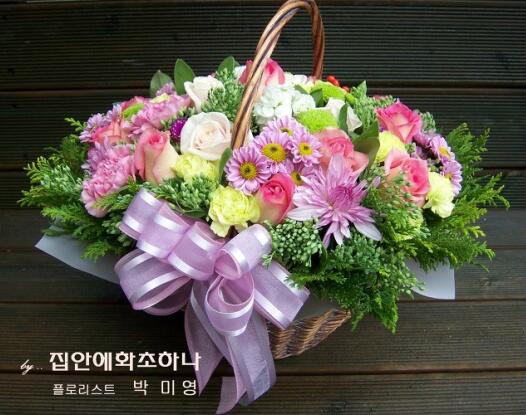 싱싱한 꽃으로 만드는 꽃바구니..
그 누구의 사랑처럼
오래오래 간답니다.
. blog.daum.net/toto9018/14879…
.