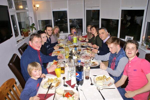 It's what the festive season is all about <a href="/WendyBurge1/">Wendy Burge</a> @Grugfussell #Gettogethers #annualeatsanddrinks