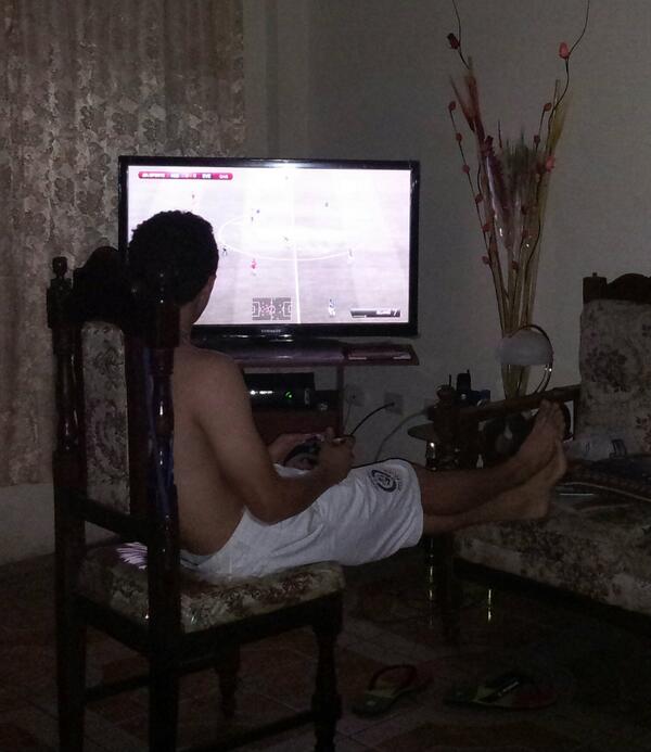 dannicevallos's tweet photo. #HabitatNatural #Vicio #Xbox http://t.co/w4xvjnCFOw