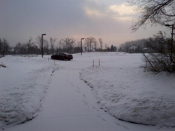 gmpark99's tweet photo. Slooooow day at work!  Maybe cuz it's new years eve?!! http://t.co/iLUgzmHfnf