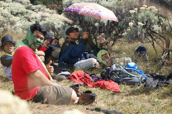 Gn.Gede Pangrango <a href="/Andi_gms/">Andi Hidayat</a> <a href="/obbie105/">Obbie M Putra</a> <a href="/dirtasetiajie/">Dirta setiajie</a> <a href="/Frankconero/">Erich</a> <a href="/styalksno/">ICAQ</a> <a href="/ParianTata/">Parian Tata</a> <a href="/lumank_gms/">lumank_gms</a> #GMSMoment