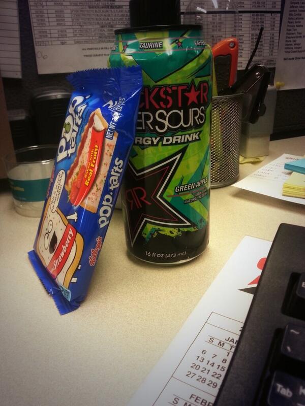 BronsonFred147's tweet photo. Breakfast for champs http://t.co/yZmkAKcdF2
