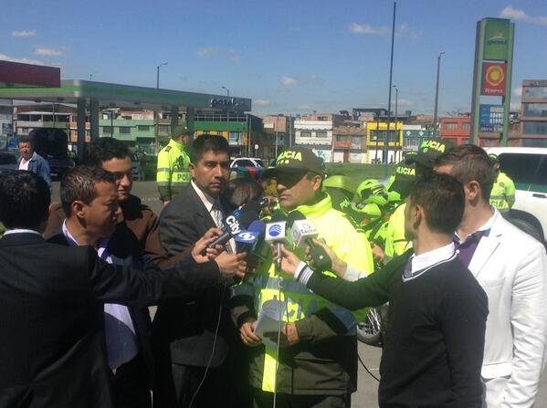 PoliciaColombia's tweet photo. Rueda de prensa señor MG Jorge Nieto Director de #Seguridad Ciudadana http://t.co/1gPir7TrGA