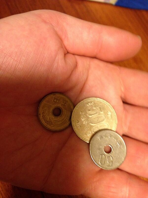 72chTsuda's tweet photo. GoGoGo
これから初詣。お賽銭は555円で。 http://t.co/H06Ix6SKmA