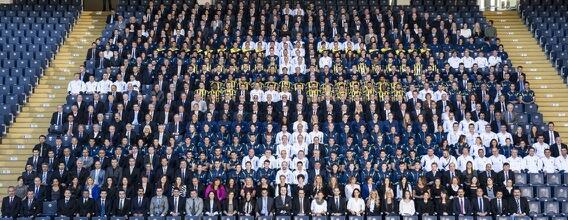 Bir fotoğraf, 25 milyonu aynı karede birleştirdi! #BizBirAileyiz 1907'den bugüne...Yeni Yılımız Kutlu Olsun!