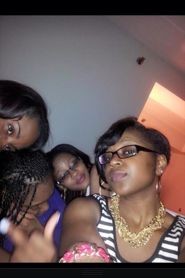 Lexyyyyh's tweet photo. #2013memory @SheUnO4qettable @kaisheree @Lee_GMG ๐๐๐ turnt http://t.co/R2LLfQE8mi