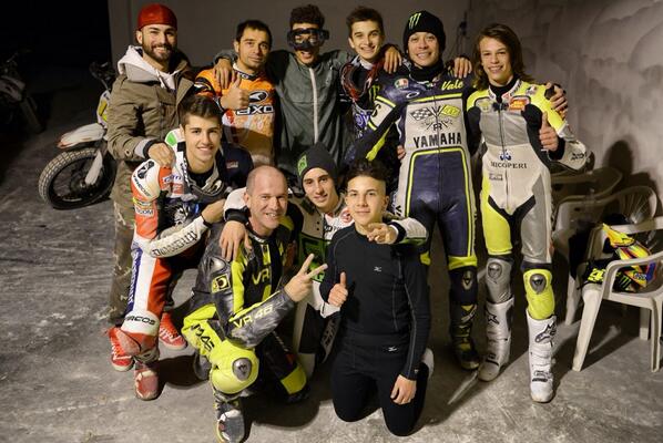 ValeYellow46's tweet photo. Buon Anno a tutti dal Ranch!
Happy new year to everybody 
VR46 Riders Academy http://t.co/NU1KO3zbUm