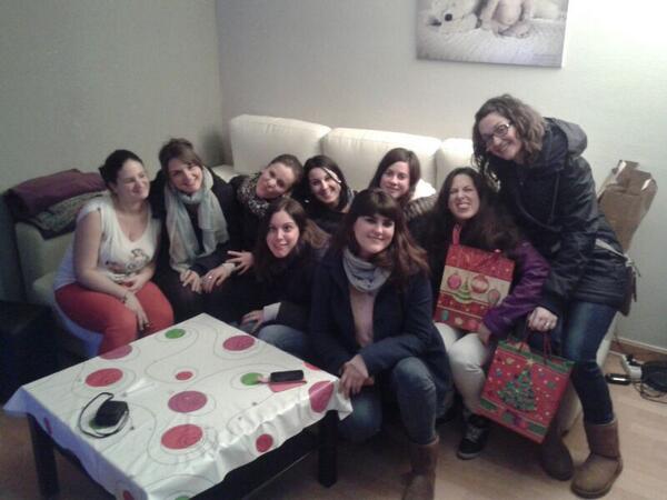 MaryWarhol's tweet photo. Las Bohemias os desean un feliz 2014... :) http://t.co/owtXYt9ETP