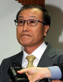 검찰이 김재철 전 MBC 사장을 약식기소했습니다. 그러나 MBC 노조는 "봐주기용 부실 축소 수사"라고 반발했습니다. is.gd/iqp2BL 박유리 최원형 기자