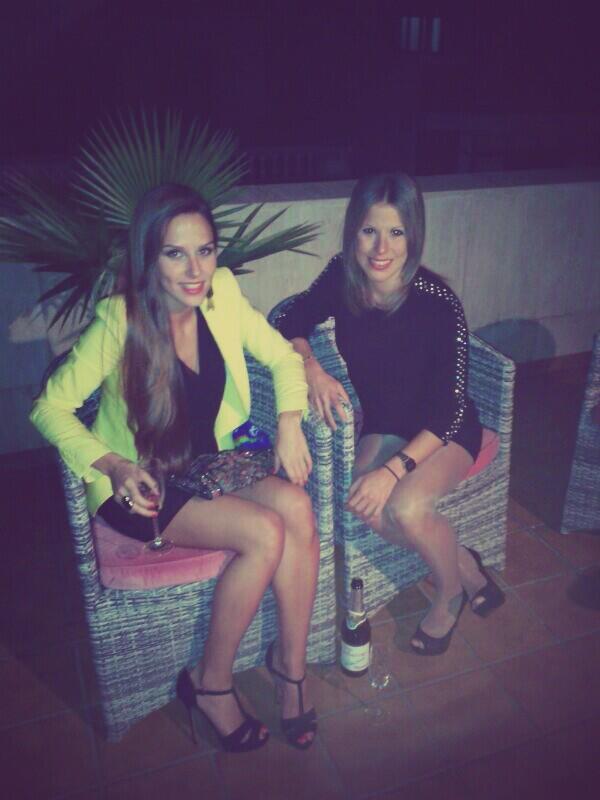 anii92ta's tweet photo. Qué empiece la noche @Beiiserrano http://t.co/kX2N94JMkb