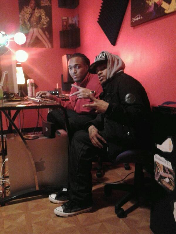 bakinsodadboi's tweet photo. Im here@808studio!! http://t.co/tU4vpSdLg5