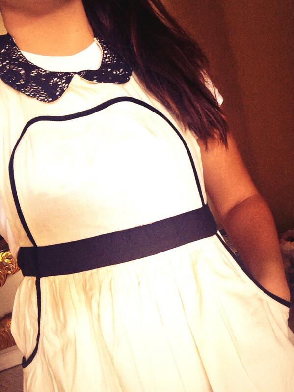 valthatgal08's tweet photo. Got my new apron on!!!!! You know what that means ππππβ€οΈ #bakingsesh http://t.co/OrXSuD2Tj7