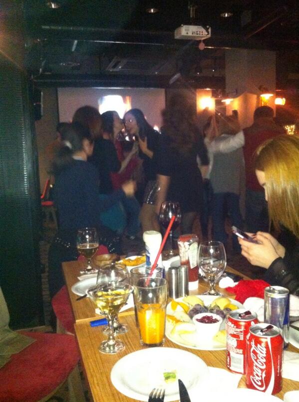 etilerbistro34's tweet photo. Etiler kahvesinde yeni yıla merhaba dedik . Herkeze yeni yılda mutluluklar dileriz http://t.co/asAxv3yBeA