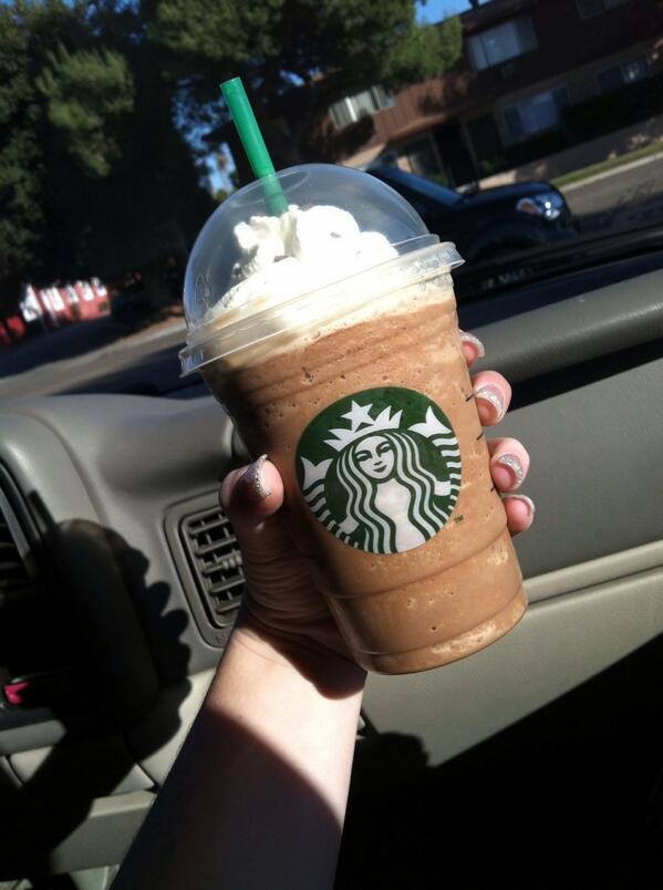 TheRachelBowman's tweet image. Time to be a white girl one last time in 2013 💁 #YoureBasic