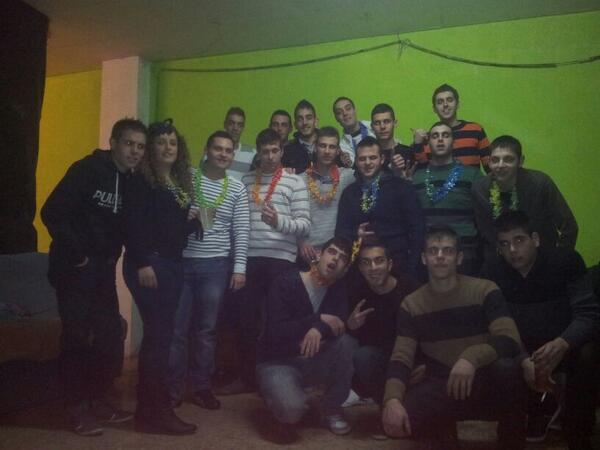 EriiicFernandez's tweet photo. #Erk #FindeAño #LosQuiero http://t.co/OuQRMxHpgj