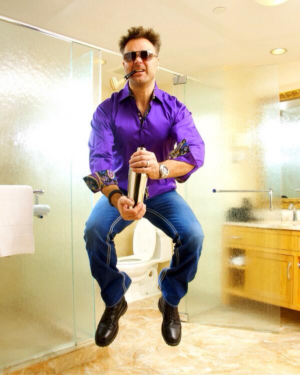 bradgosse's tweet photo. #2014 make it awesome, or just kill yourself. http://t.co/QFpTJB7Mlx
