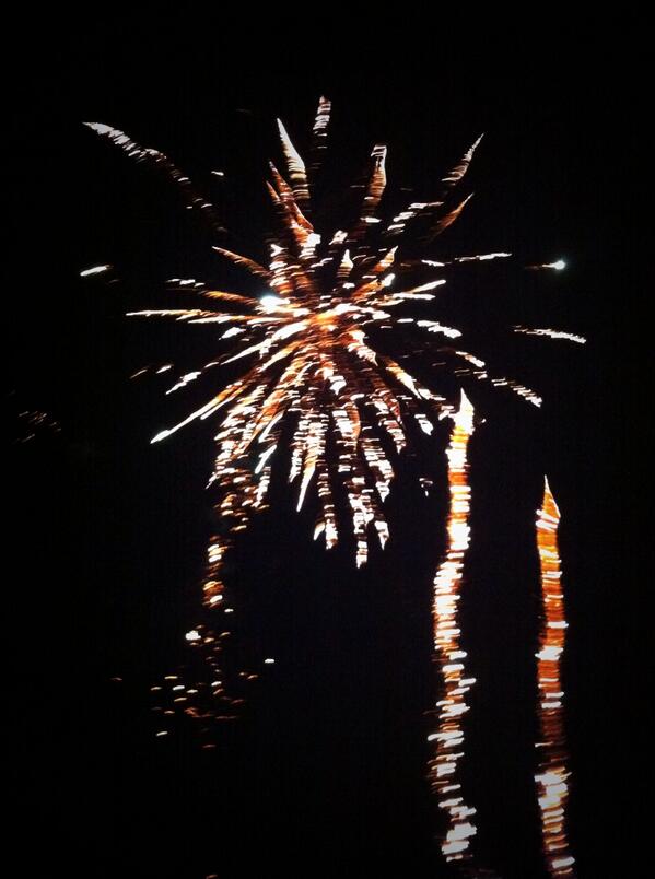 GhKanis's tweet photo. Gelukkig en Gezond 2014 toegewenst! http://t.co/h4o9s3ECVp