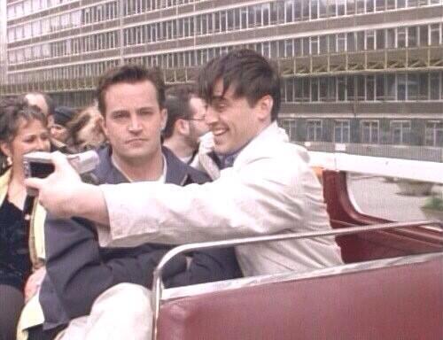 CleverMeemes's tweet photo. Sometimes I'm Chandler, sometimes I'm Joey. http://t.co/G12lc78Wf2