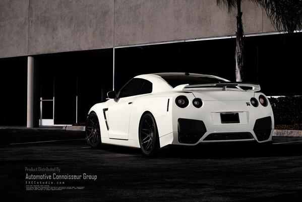 GTRLyfe's tweet photo. #MatteWhite #GTR #Nissan http://t.co/1YRje8WwIP