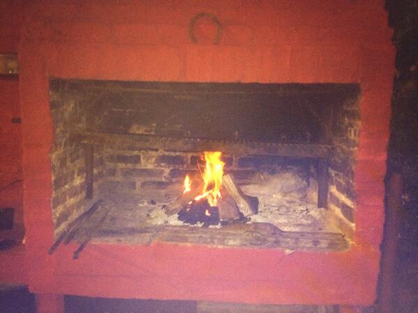 <a href="/MagyMaqueda/">Maggie</a> va queriendo! Hoy se come! #AnoNuevo2014