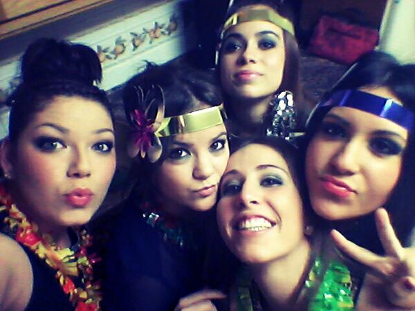 ursulaAG2's tweet photo. Ella quiiiiiiiiiere una nocheee locaaaa http://t.co/m3RZiM6uiV