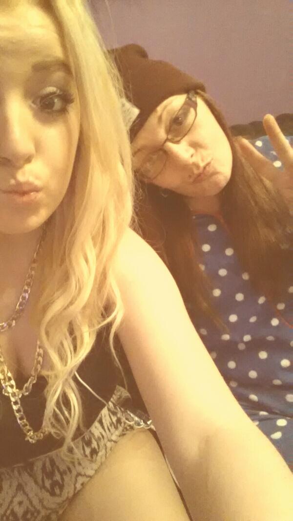 New years eve in the fox household...just b4 the kareoke starts #chavinitup