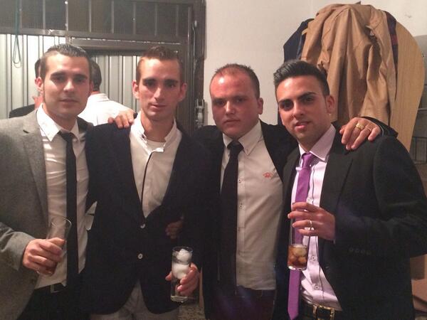 ManoloMolinillo's tweet photo. @fabi_miguelez @acebolla1 @manue__23 de año nuevo bacilon!!!! http://t.co/XXcABUKh61