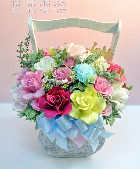 고백할 때..
비누꽃바구니를 준비해 보세요..
꽃만 보아도 스르르 문이 열릴 것 같네요..^^
.blog.daum.net/toto9018/14879…