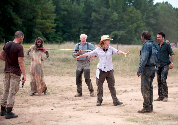 WalkingDead_AMC's tweet photo. See how planning a #TheWalkingDead scene takes a lot of work. #TheWalkingDeadMarathon http://t.co/T3DOcanqmO