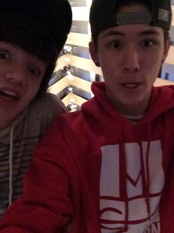 moonlightbabi3's tweet photo. “@Mr_Carterr: #CarterTo150K http://t.co/EA2DDKpnKK” MAJOR FUCKING THROWBACK
