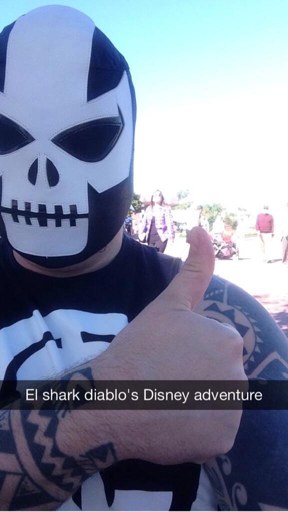ElSharkDiablo's tweet photo. The El Shark Diablo #luchageddon @Disney tour! Had a great time! I even met Mickey Mouse http://t.co/cQ6BCicU1T