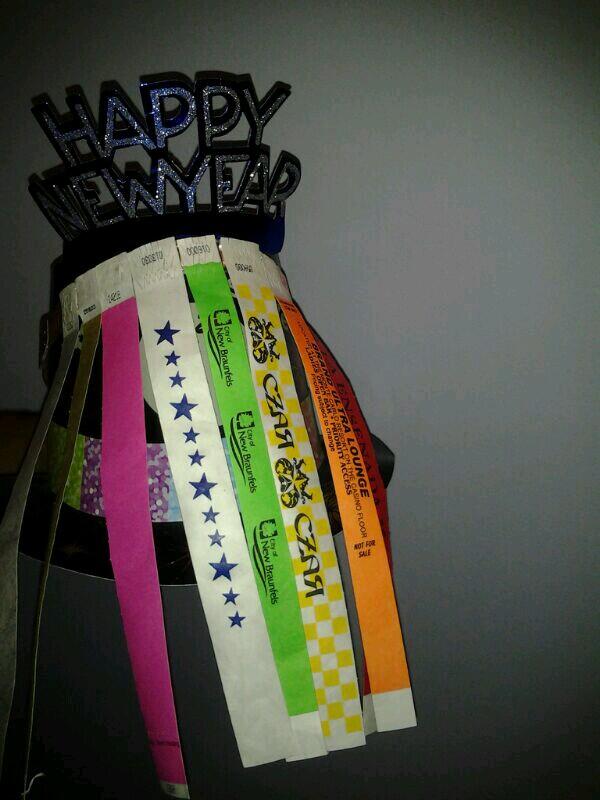 brazaletesdom's tweet photo. Feliz año nuevo. http://t.co/M7xdonkJTP