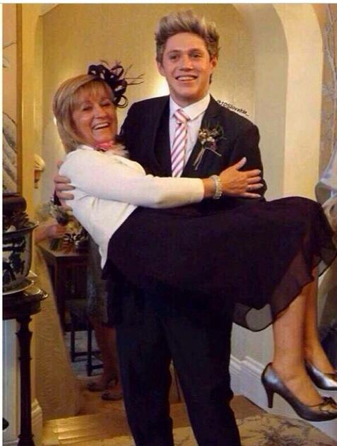 DimSimNiam tweet picture