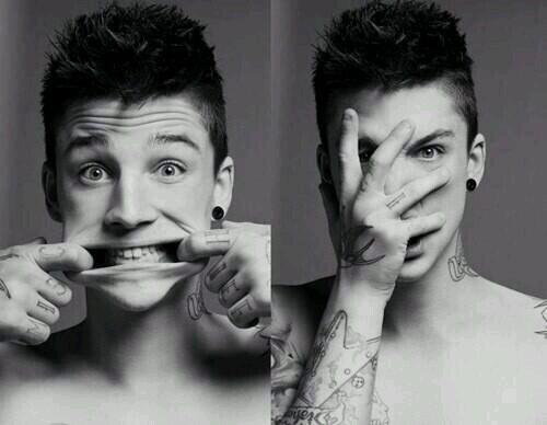 FakingAsh's tweet image. 