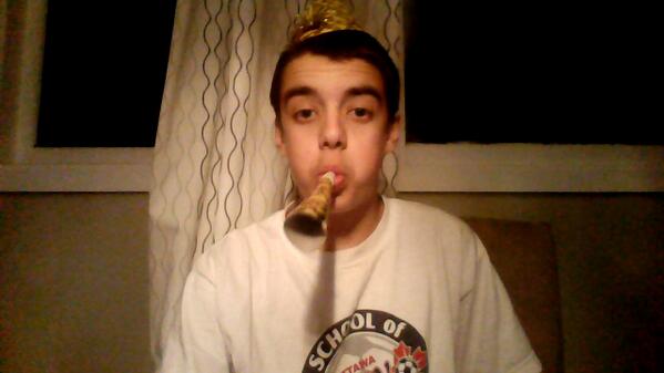 MexiCameron's tweet photo. Happy new year lmfao! http://t.co/2vxkWRVEkh