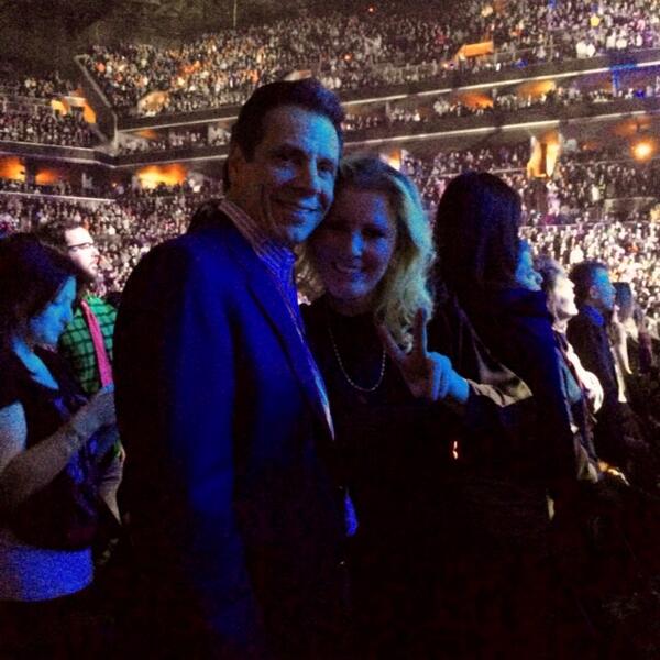 NYGovCuomo's tweet image. Celebrating New Years at the Billy Joel concert #NYE