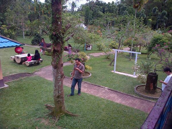 Inez_Angela's tweet photo. My father ☺ http://t.co/BVivx6VtAc