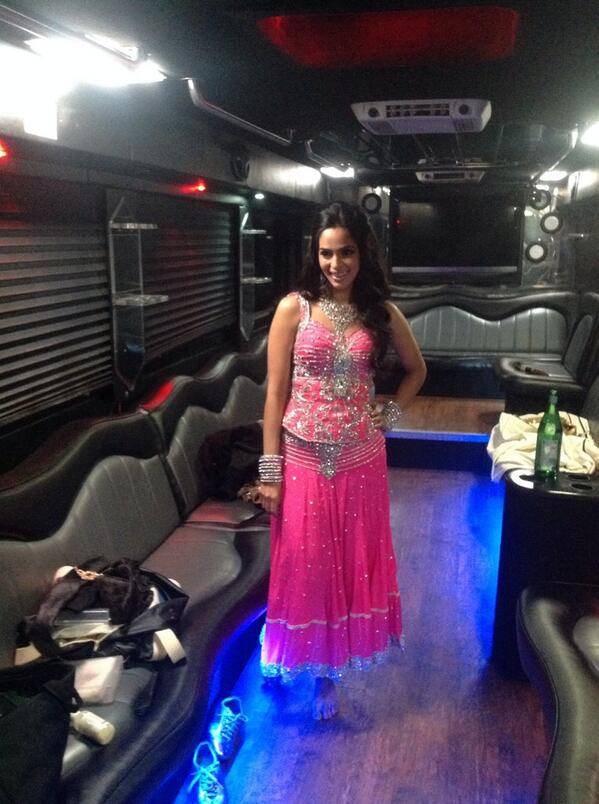 mallikasherawat's tweet photo. Thank you Toronto for showing me so much love:) #NewyearDancePerformance http://t.co/PrGfdpGSkw